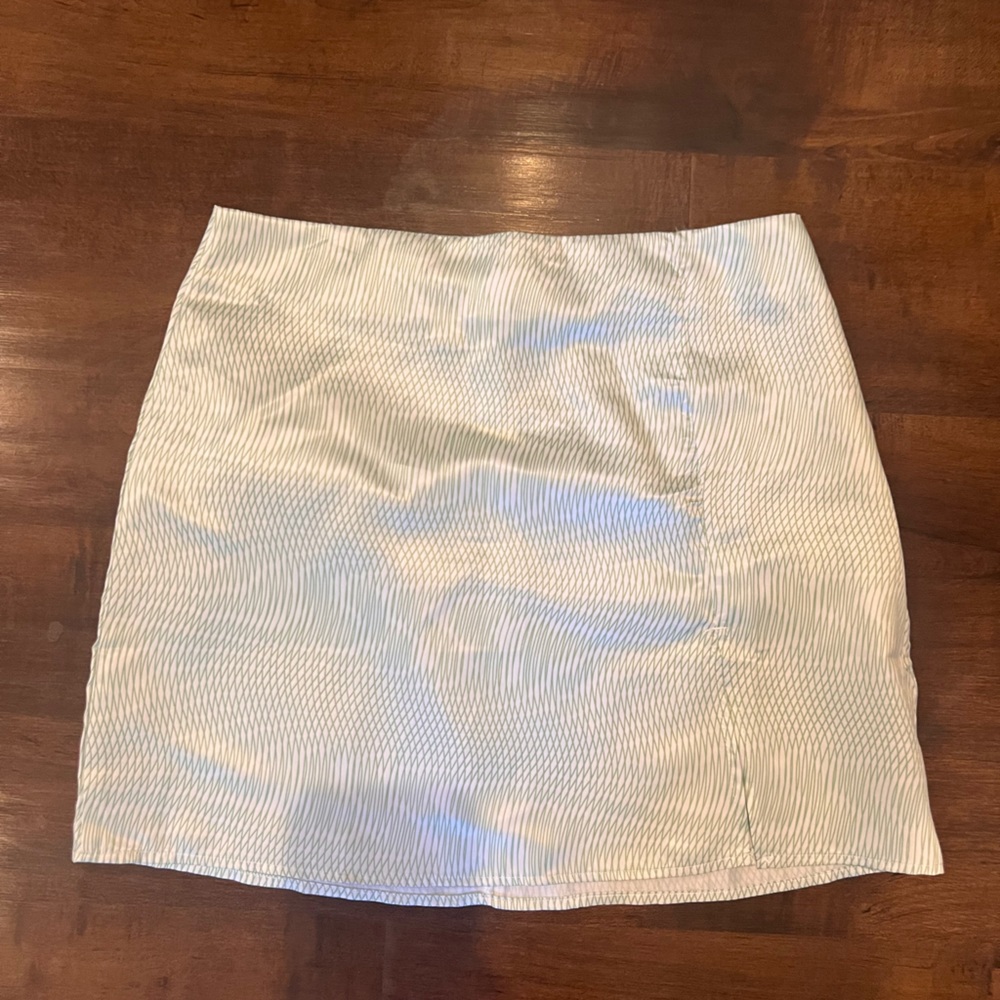 Green and white Princess Polly mini skirt